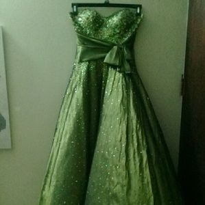 Green gown